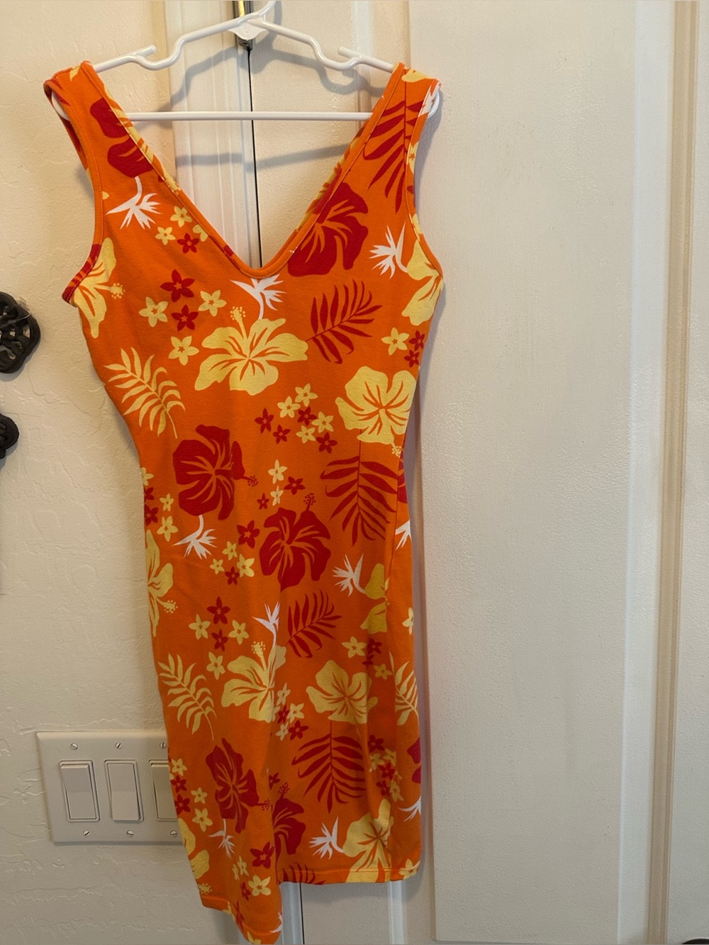 Teen girls orange tropical print slim fitting dress size XSmall by Wild Fable